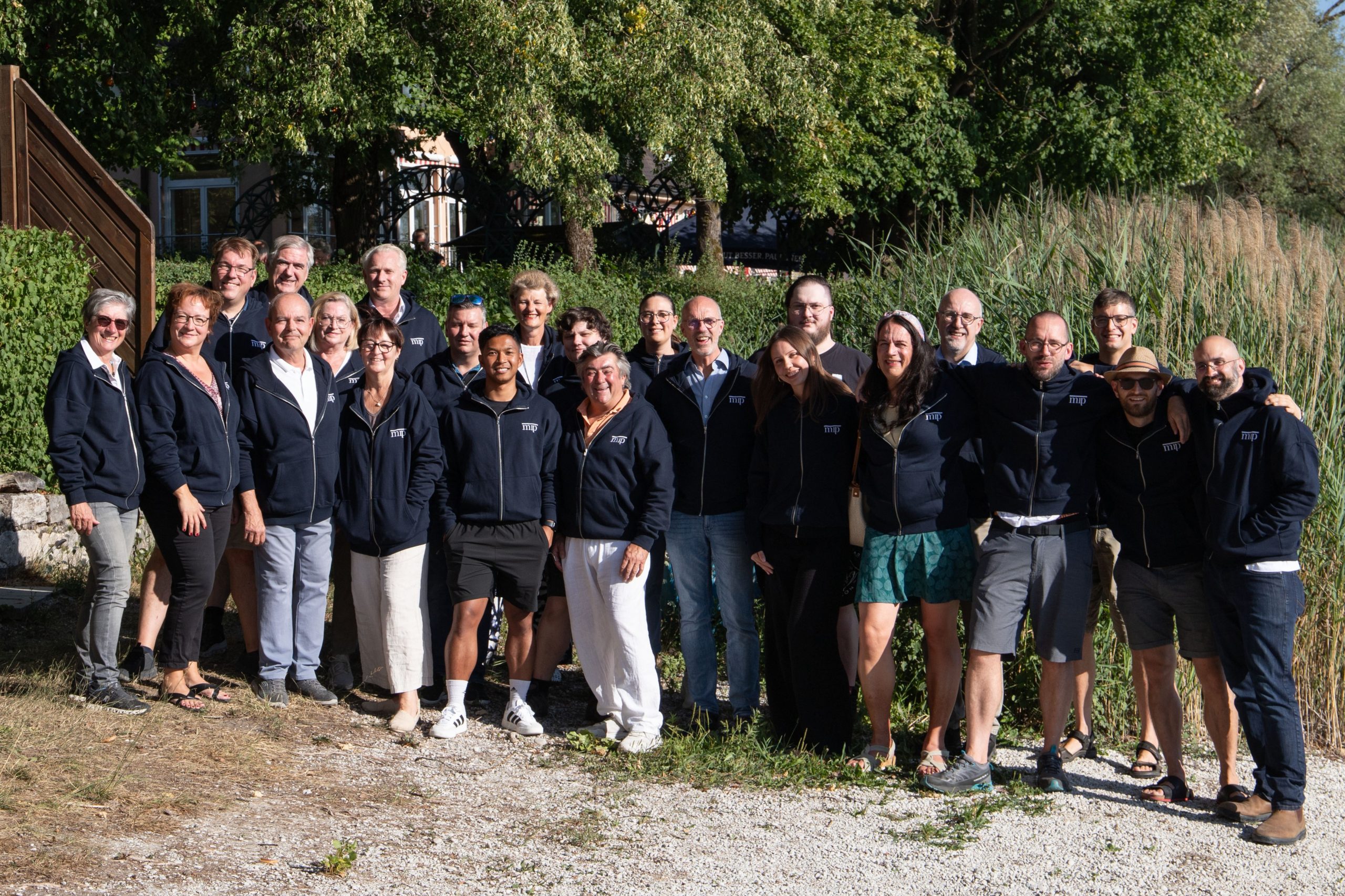 mip Team & Friends V1